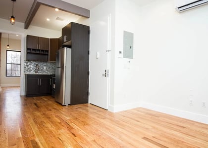 562 Wilson - Photo 1