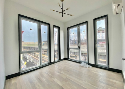 923 Broadway - Photo 1