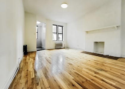 East 81st Street - Photo 1