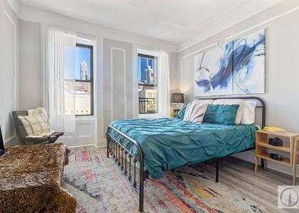 W 52nd St  - Photo 1