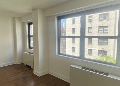  E 89th Street - Photo 1