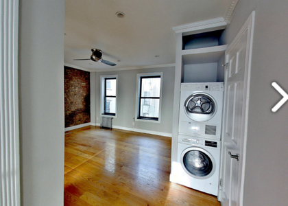 1590 Lexington Avenue - Photo 1