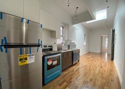 776 Hart St - Photo 1