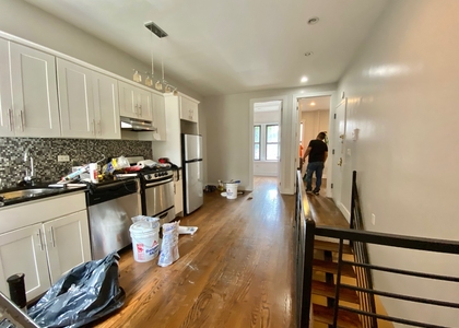 600 Lincoln Pl - Photo 1