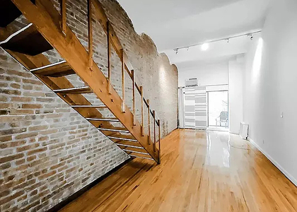 East 10th Street - Photo 1