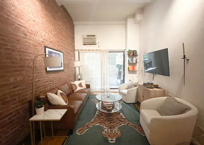 East 10th Street - Photo 1