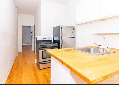 Menahan Street - Photo 1