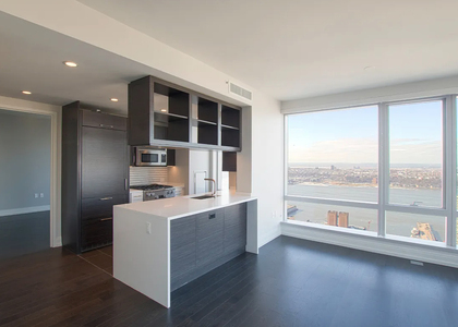 10th Avenue - Photo 1
