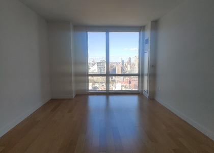 10th/46 - Photo 1