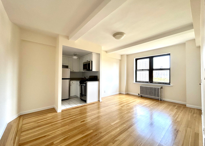 Amsterdam Ave & 102nd St - Photo 1