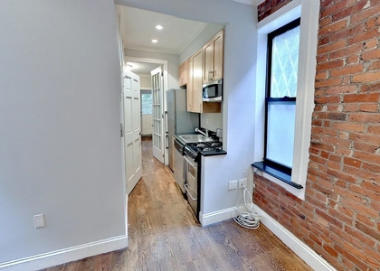 East 7th Street - Photo 1