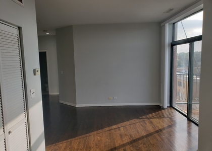 W Howard St - Photo 1