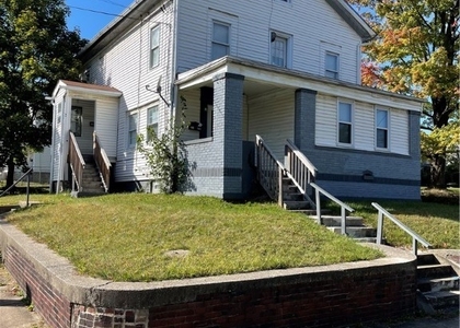 366 Buckingham Street - Photo 1