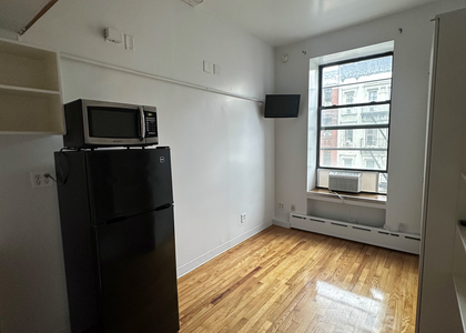 14 Saint Marks Place - Photo 1