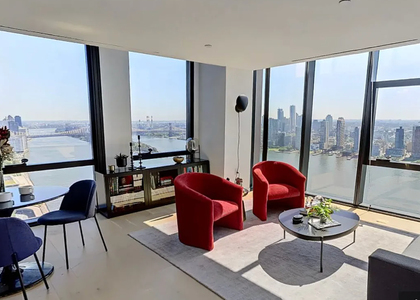 1st Avenue - Photo 1