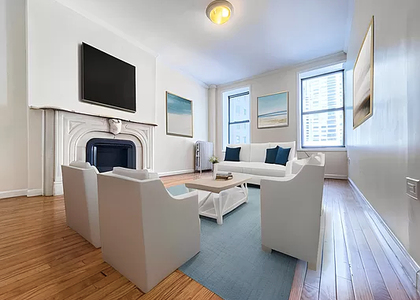 West 19th Street - Photo 1