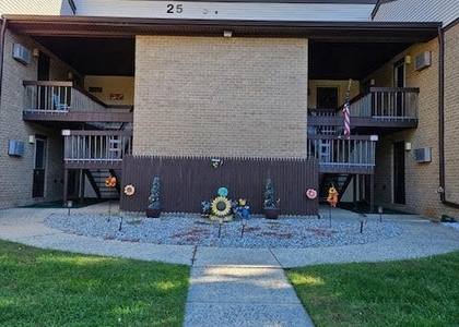 25 Meadow Green Circle - Photo 1