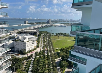 900 Biscayne Blvd - Photo 1