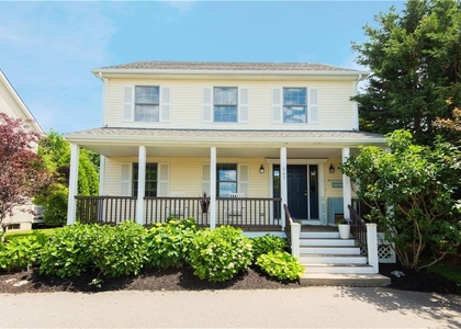 663 Aquidneck Avenue - Photo 1