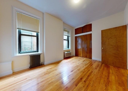 130 East 24th Street - Photo 1