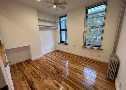55 Clinton Street - Photo 1