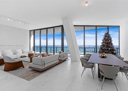 1000 Biscayne Blvd - Photo 1