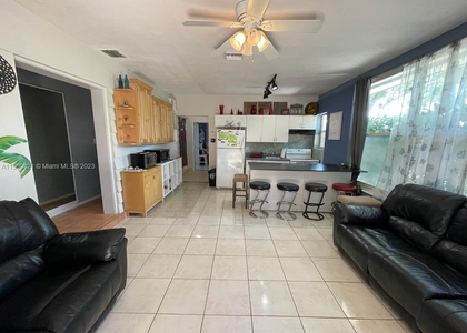 4201 Sw 60th Pl - Photo 1