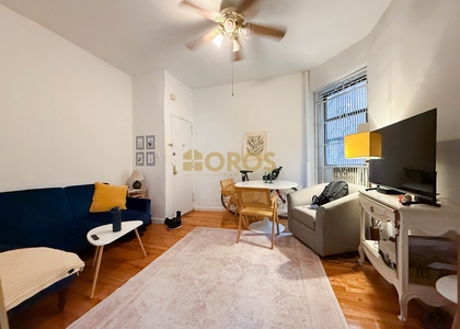 700 East 9th Street - Photo 1