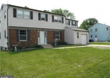 306 Cornell Rd - Photo 1