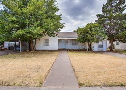 2705 33rd Street - Photo 1