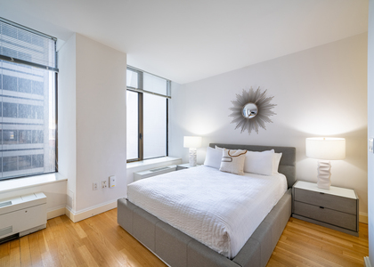Hanover Square  - Photo 1