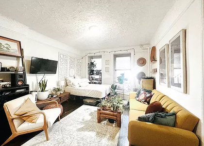 West 88th Street - Photo 1