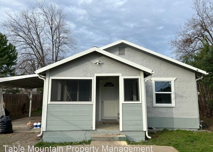 2438 Fort Wayne St - Photo 1