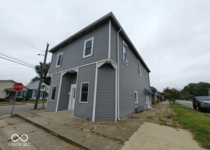 529 W Washington Street - Photo 1