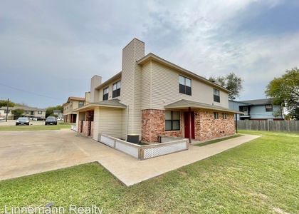 4806 Rainbow Circle - Photo 1