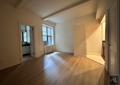 Studio apartment on West 71 St - Photo 1