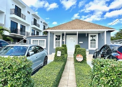 3337 Sw 22nd Ter - Photo 1