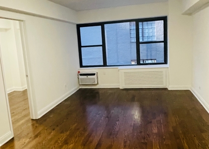 157 East 57th Street - Photo 1