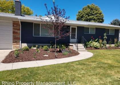 1335 E Maplewood Dr. - Photo 1