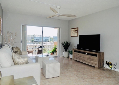 2200 E Hallandale Beach Blvd - Photo 1