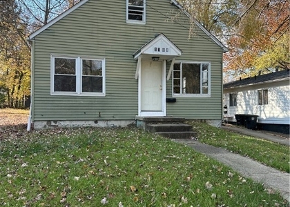 1108 Winton - Photo 1