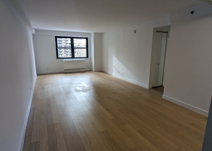 East 39th Street - Photo 1