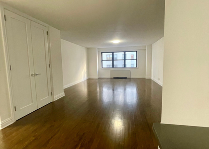 East 89th St - Photo 1