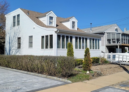 120 5th Avenue - Photo 1