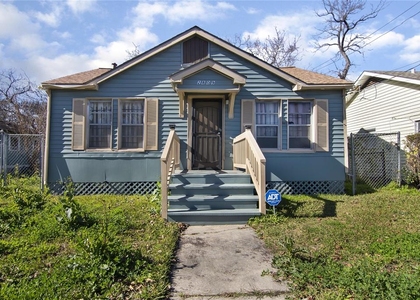 2809 Jones Street - Photo 1