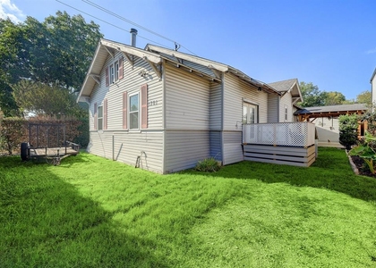 1301 Lee Street - Photo 1