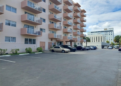 2200 E Hallandale Beach Blvd - Photo 1