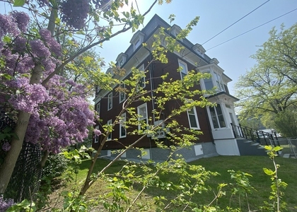 44 Columbia St - Photo 1