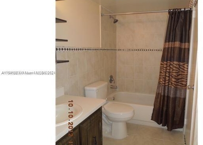 482 Nw 165th St Rd - Photo 1