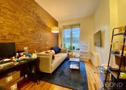 331 East 33rd Street - Photo 1